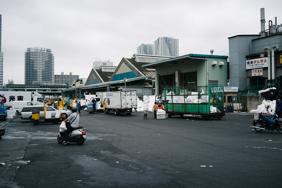 First look at the inner market. You can’t tell by this picture, but you really have to dodge all kinds of motorized vehicles.