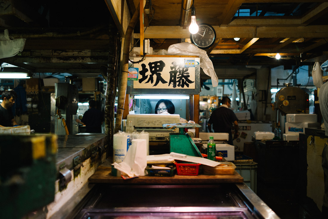 Dealers aren’t allowed to touch any money so each stall has its own cashier; it’s always a woman.