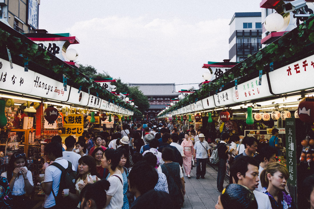 Nakamise-dori, the street leading to the temple.