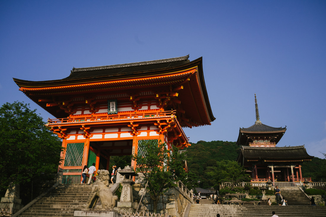 Entrance to Kiyomizu temple.