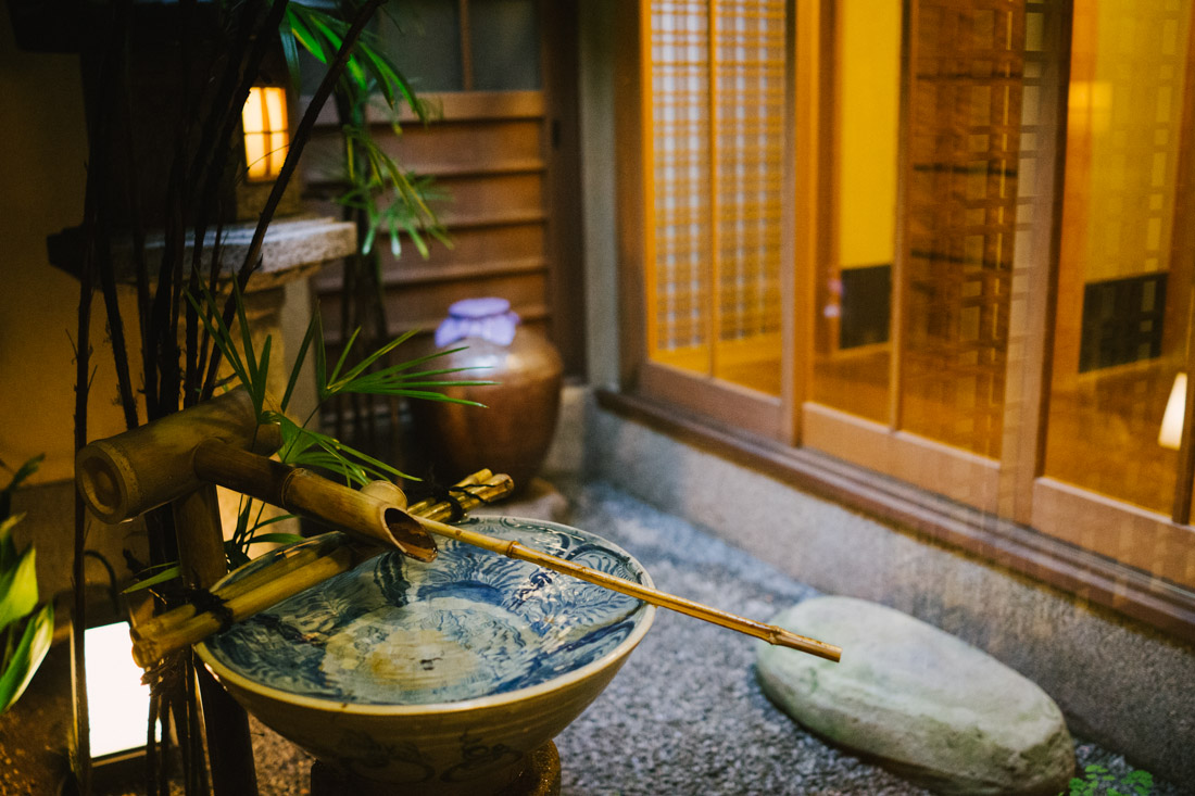 Bamboo water clock, a very usual sight in Japan, here in Shiraume’s indoors garden.